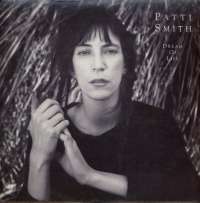 Gramofonska ploča Patti Smith Dream Of Life LSAR 73256, stanje ploče je 10/10