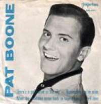 There's A Gold Mine In The Sky / Remember You're Mine / When The Swallows Come Back To Capistrano / April Love Pat Boone D uvez