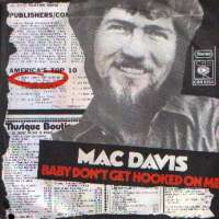 Baby Don't Get Hooked On Me / Naughty Girl Mac Davis D uvez